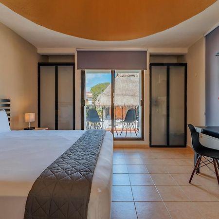 Hotel Brisas 5A Av, プレヤデルカーメン エクステリア 写真