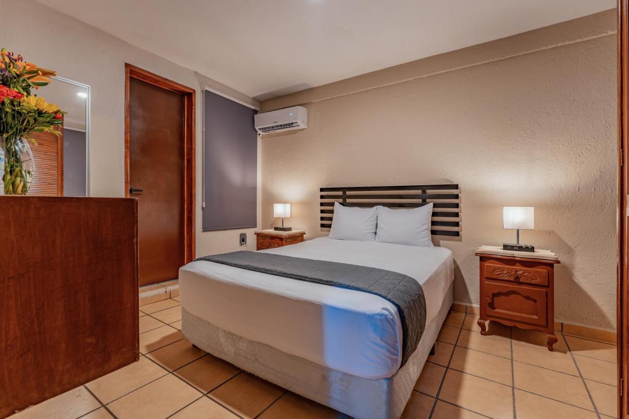 Hotel Brisas 5A Av, プレヤデルカーメン エクステリア 写真