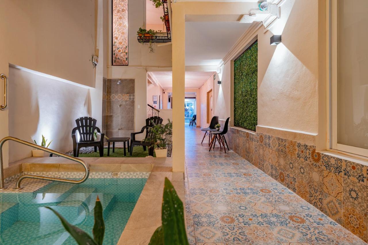 Hotel Brisas 5A Av, プレヤデルカーメン エクステリア 写真