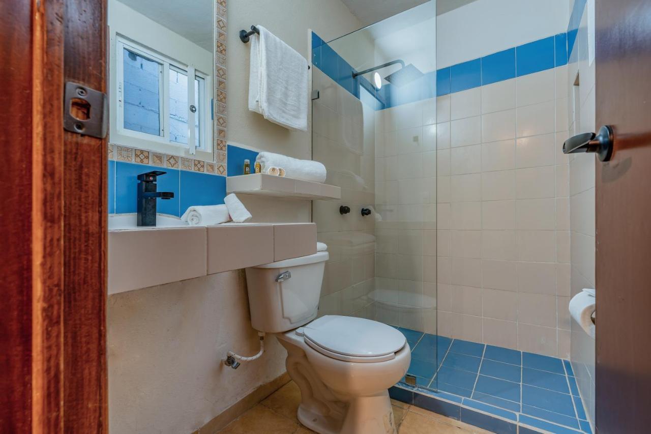 Hotel Brisas 5A Av, プレヤデルカーメン エクステリア 写真