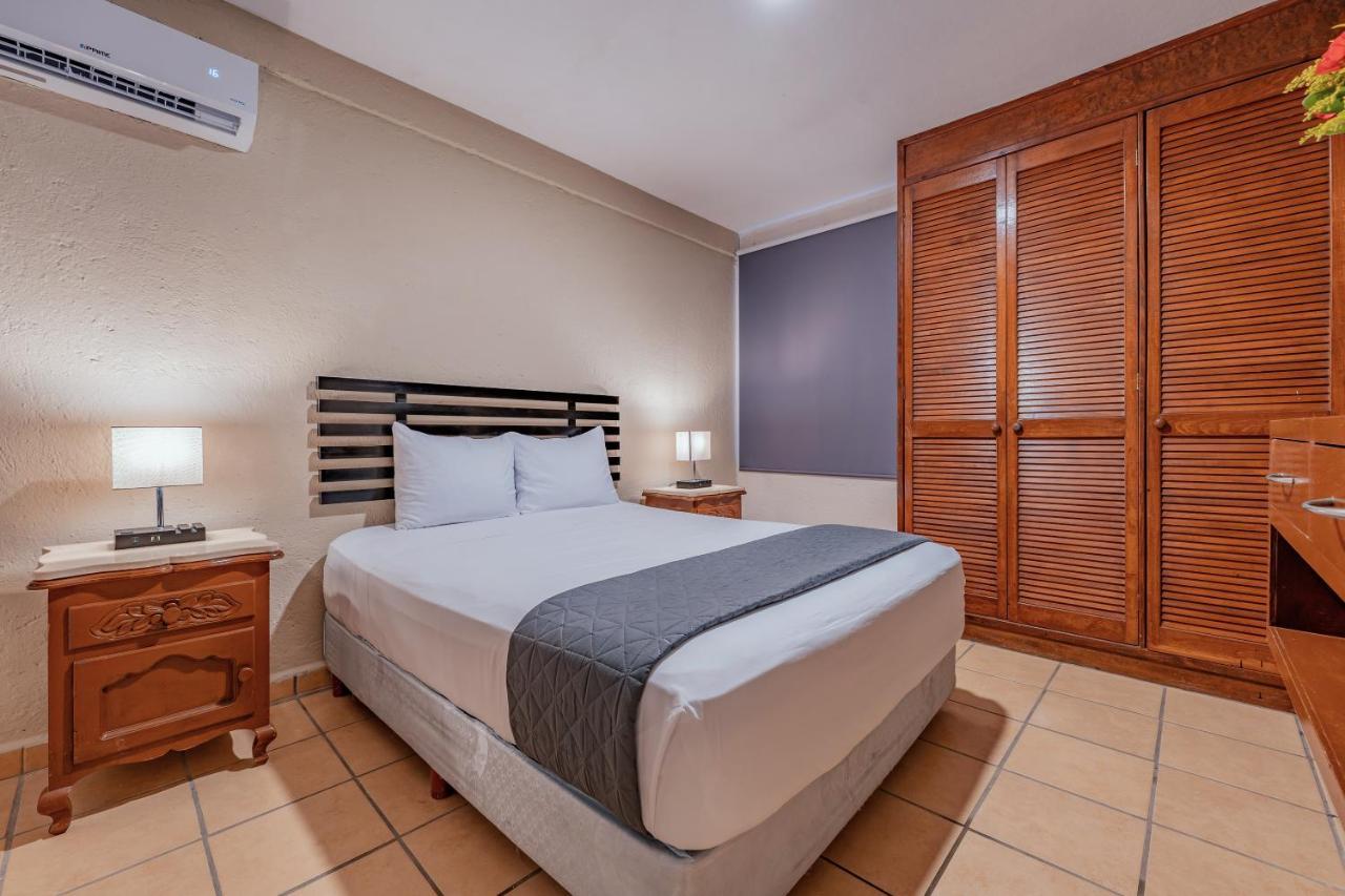 Hotel Brisas 5A Av, プレヤデルカーメン エクステリア 写真
