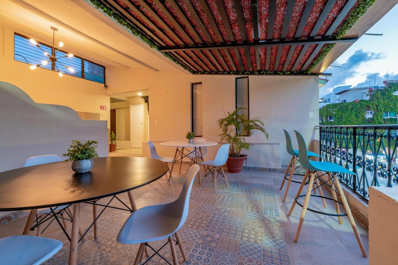 Hotel Brisas 5A Av, プレヤデルカーメン エクステリア 写真