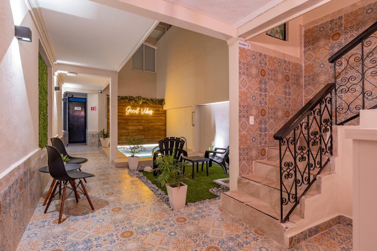 Hotel Brisas 5A Av, プレヤデルカーメン エクステリア 写真