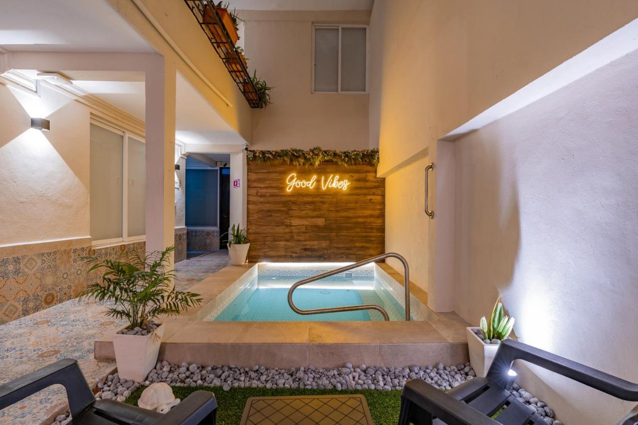Hotel Brisas 5A Av, プレヤデルカーメン エクステリア 写真