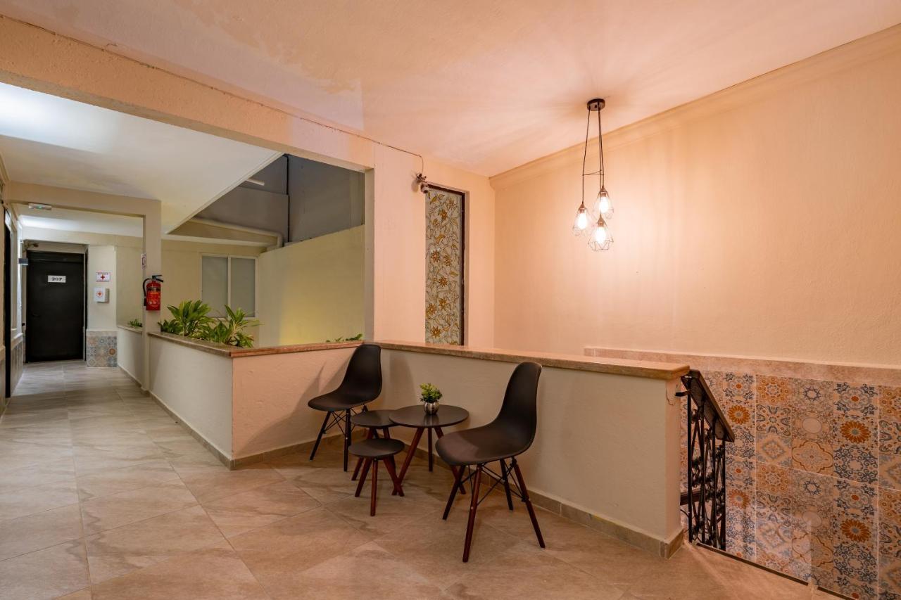 Hotel Brisas 5A Av, プレヤデルカーメン エクステリア 写真