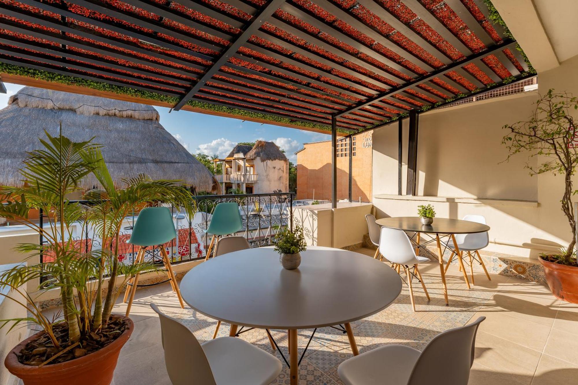 Hotel Brisas 5A Av, プレヤデルカーメン エクステリア 写真